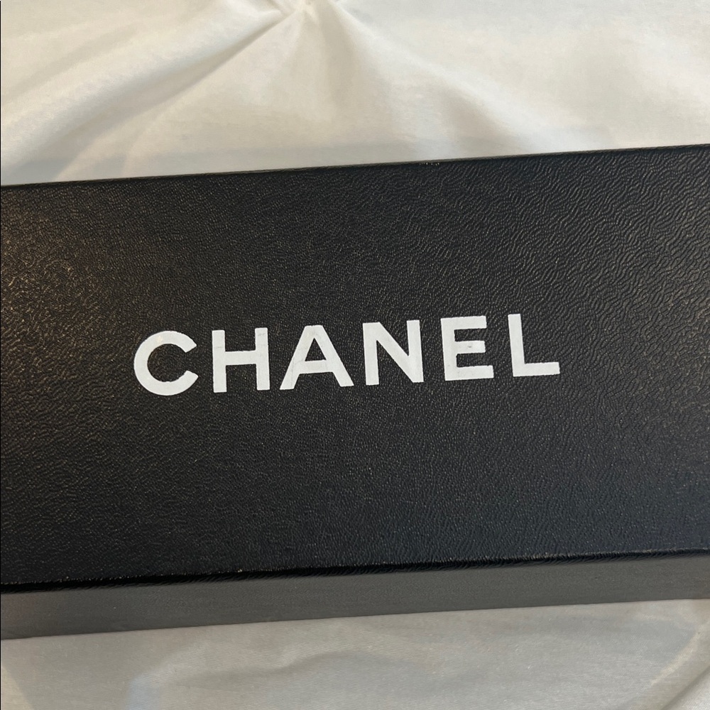 Chanel Black eyeglass box - Picture 2 of 6